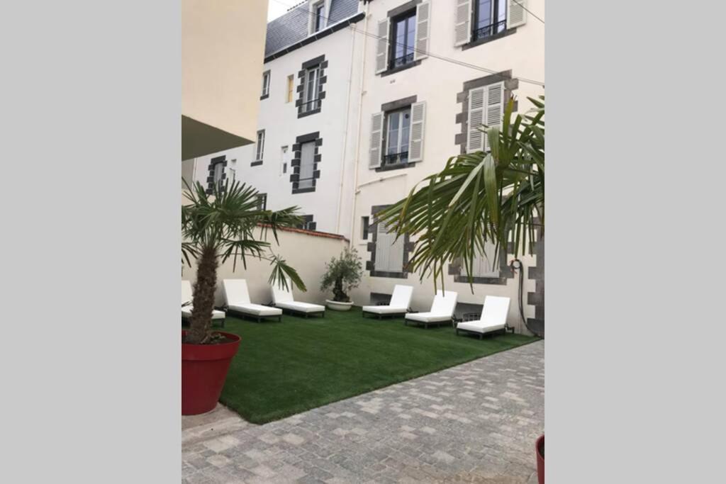 Nid D Amour F1 40M2 Calme Rdc Possibilite Jacuzzi Hammam Chamalieres Exterior photo