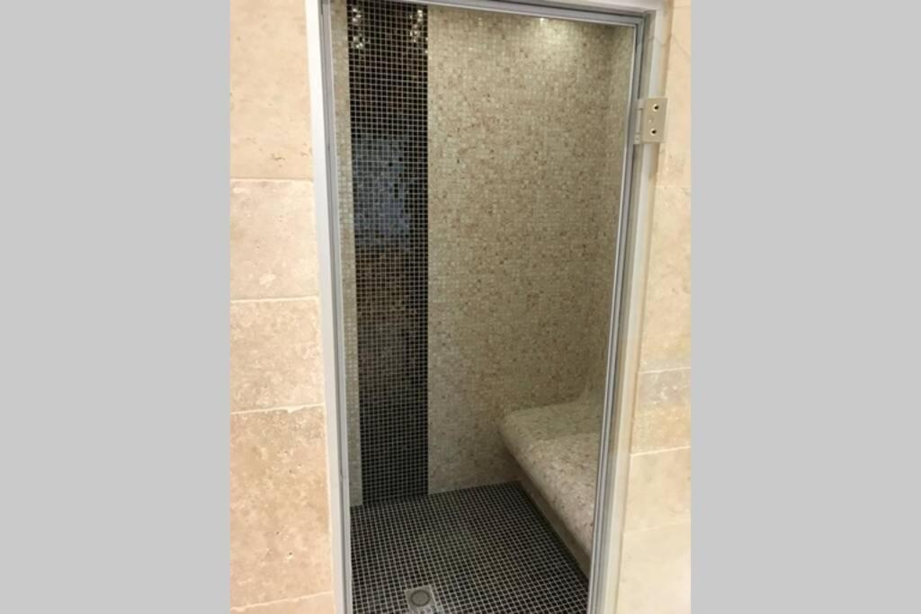 Nid D Amour F1 40M2 Calme Rdc Possibilite Jacuzzi Hammam Chamalieres Exterior photo